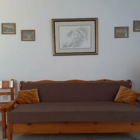 Katerina Kafieri Φηροστεφάνι